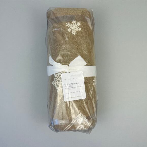 Pottery Barn Gingerbread Village Embroidered Table Throw Christmas NWT - Picture 3 of 7